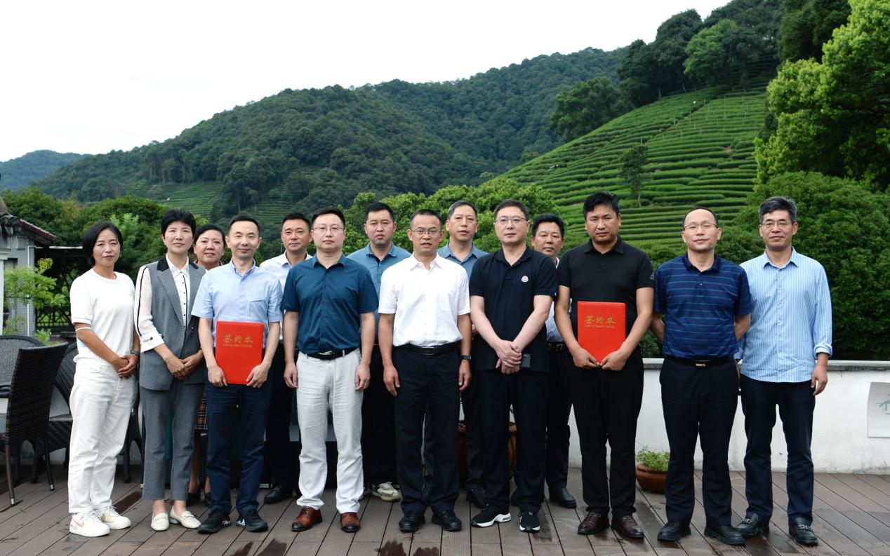 米兰在线官网-米兰(中国)与四川省甘孜州九龙县签订战略合作协议